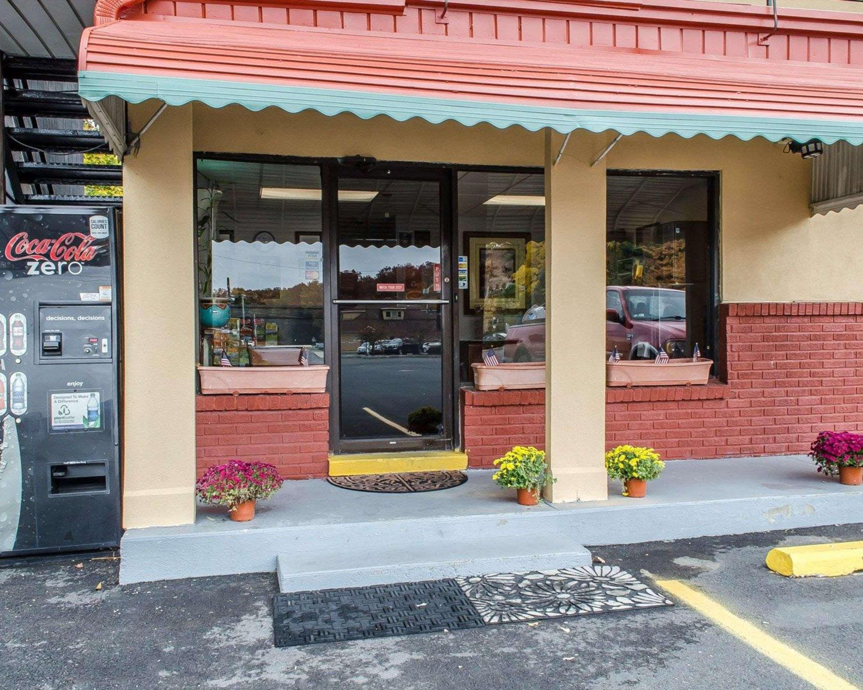 伊克诺拉奇酒店 Frackville 外观 照片