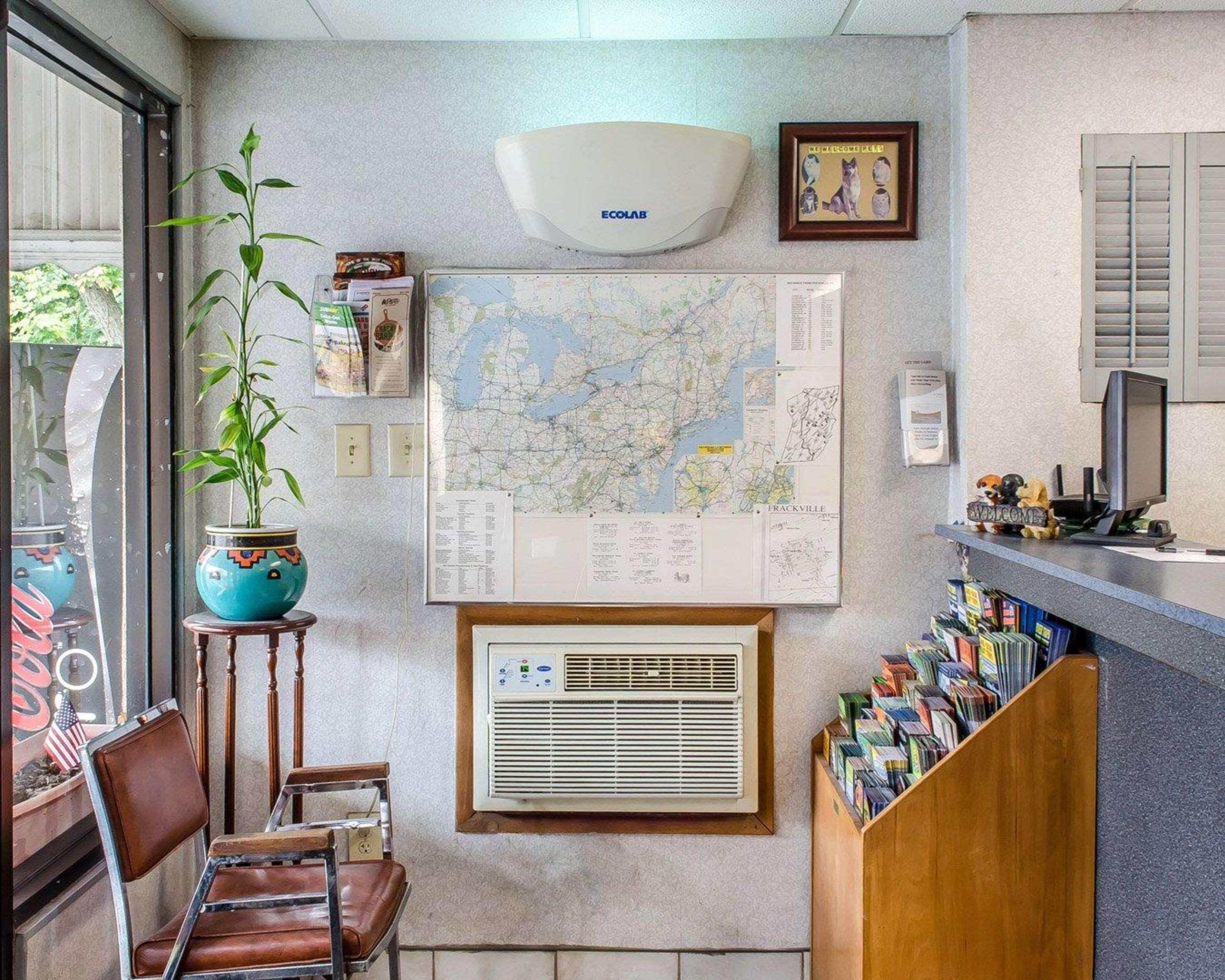 伊克诺拉奇酒店 Frackville 外观 照片